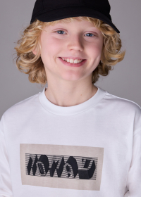 Chlapecké tričko s nápisem KOWAY v grafickém rámečku MAYORAL