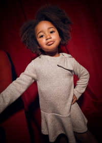 Dívčí pohodlné šaty s mašlí v béžové barvě MAYORAL