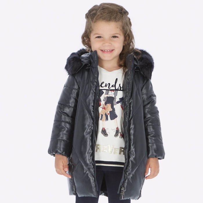 деталь Coat girl