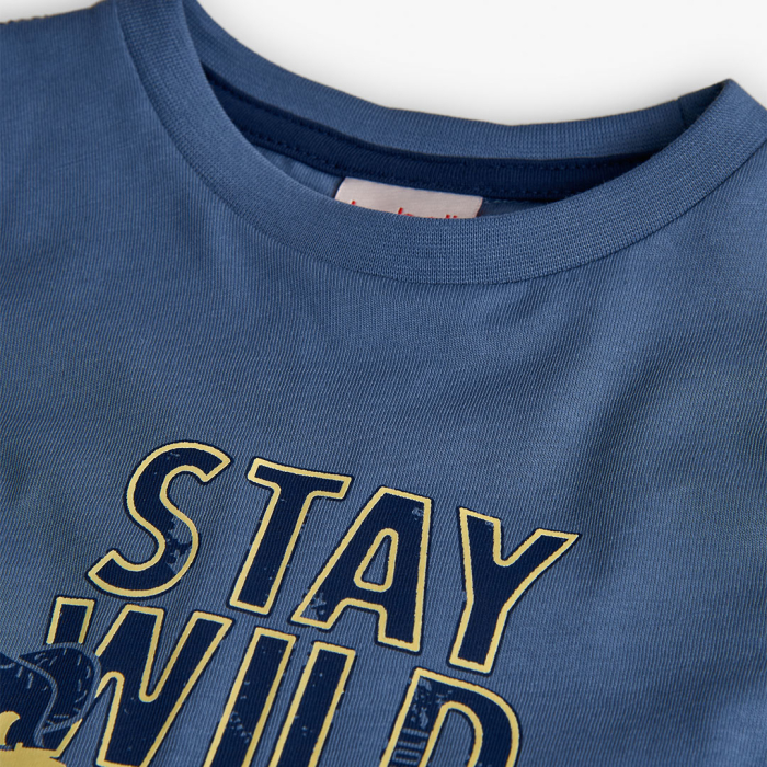 деталь Chlapecké tričko s potiskem zvířátek „Stay Wild“ – modré BOBOLI
