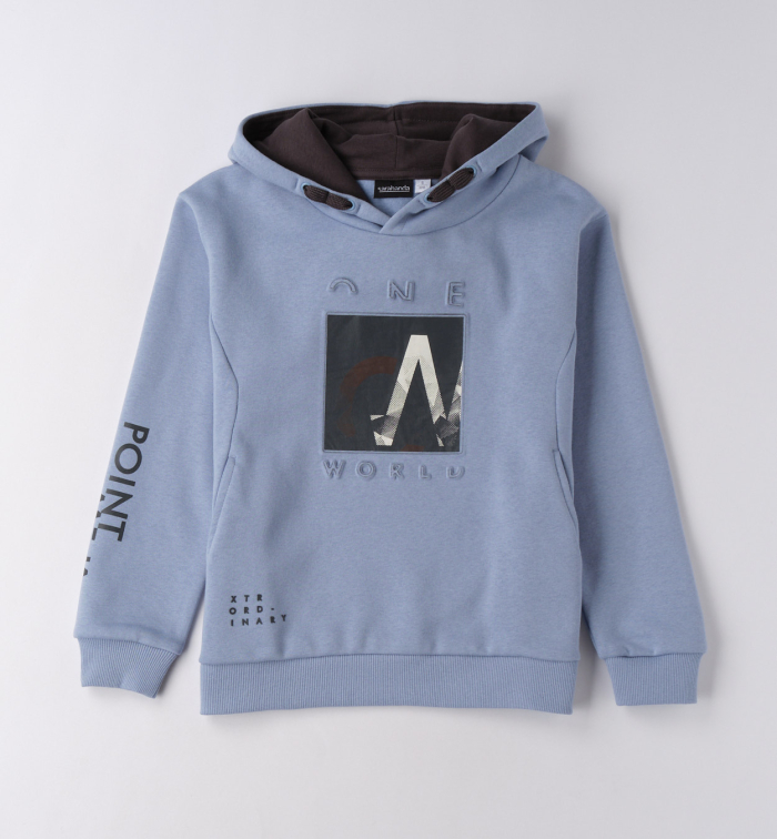 деталь Chlapecká modrá mikina s potiskem One World SARABANDA