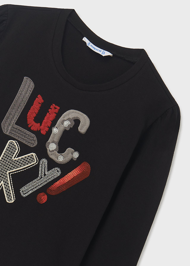 деталь Long-sleeved T-shirt with an application for a girl