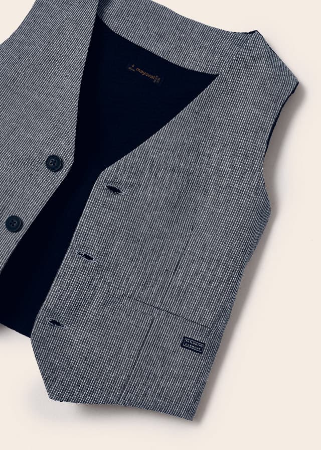 деталь Chlapecká elegantní vesta MAYORAL