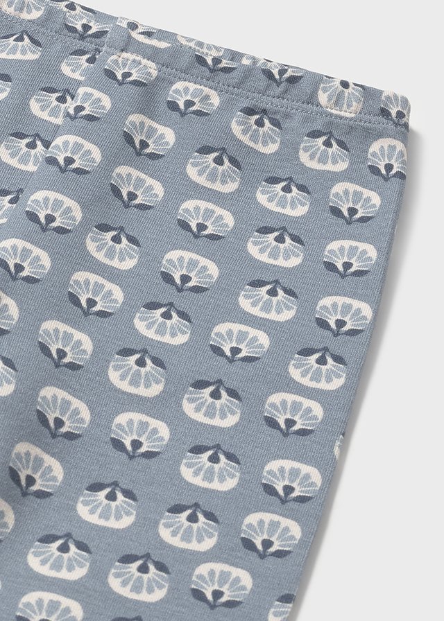 деталь Dívčí legíny s potiskem – modrá barva MAYORAL