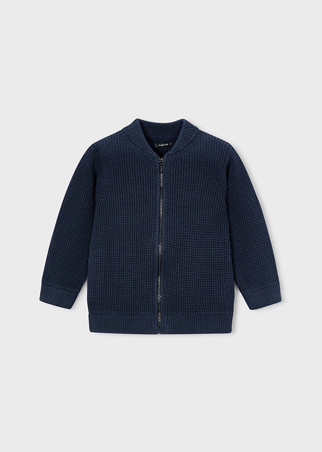 деталь Chlapecký svetr ideální na podzimní a zimní vrstvení MAYORAL