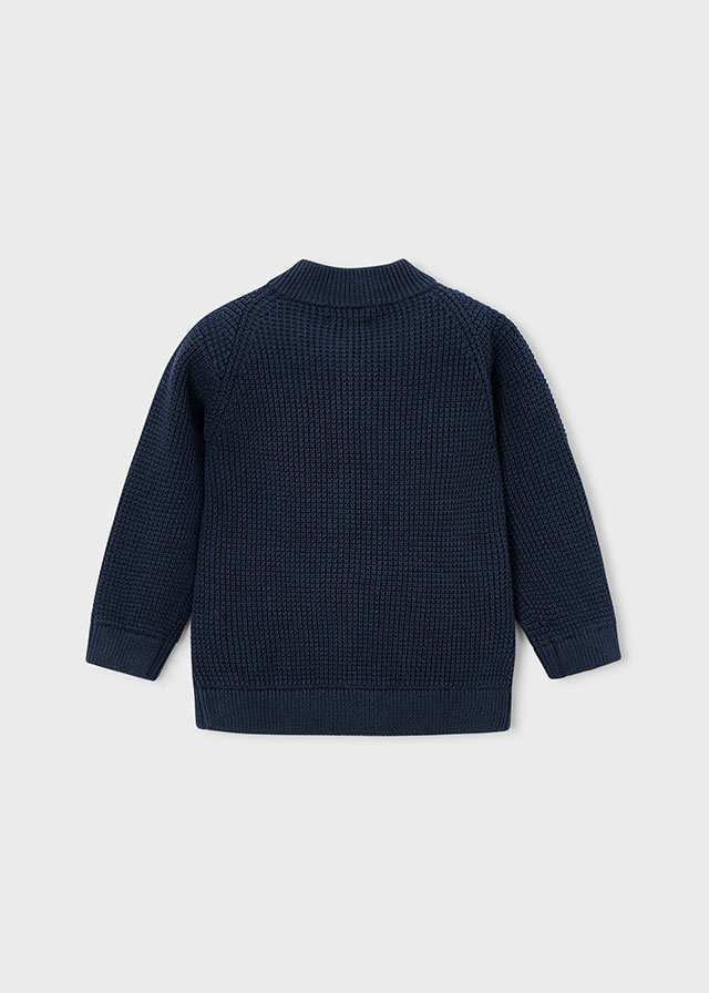 деталь Chlapecký svetr ideální na podzimní a zimní vrstvení MAYORAL