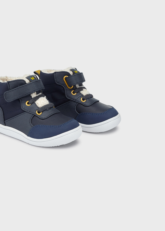 деталь Dětské kotníkové boty s podšívkou z umělé kožešiny MAYORAL