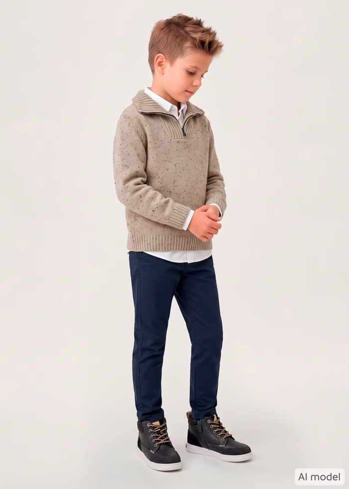деталь Chlapecké tmavě modré kalhoty klasického rovného střihu MAYORAL